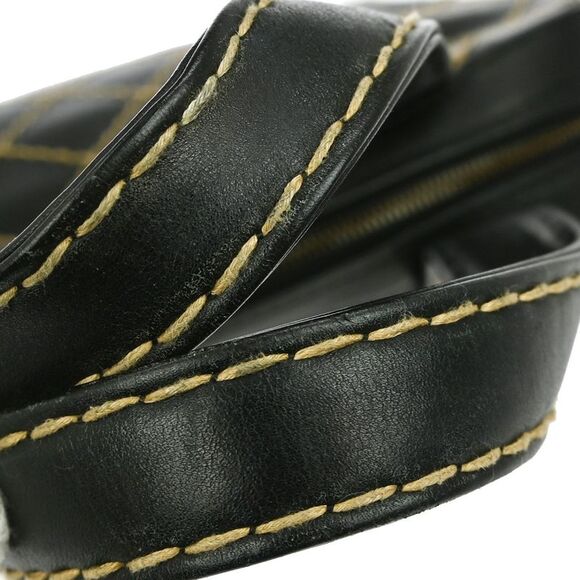 Chanel Surpique Zip Around Satchel Quilted Leather Black Leather Handbag - Picture 6 of 10